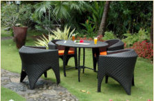 wicker-patio-seating